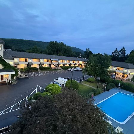 The Black Mountain Inn Brattleboro Dış mekan fotoğraf